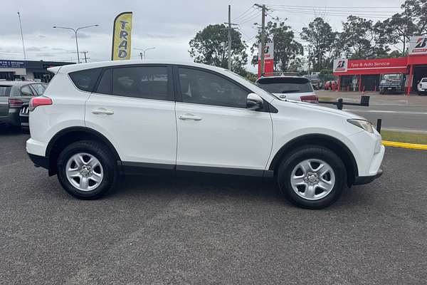 2016 Toyota RAV4 GX ZSA42R