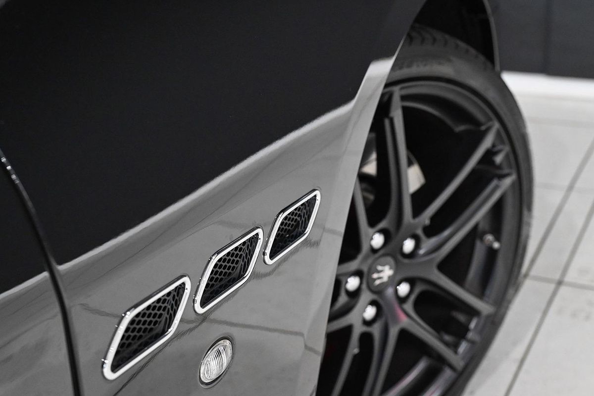 2017 Maserati GranTurismo MC Sportline M145