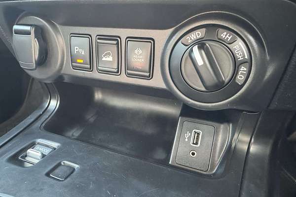2023 Nissan Navara ST D23 4X4