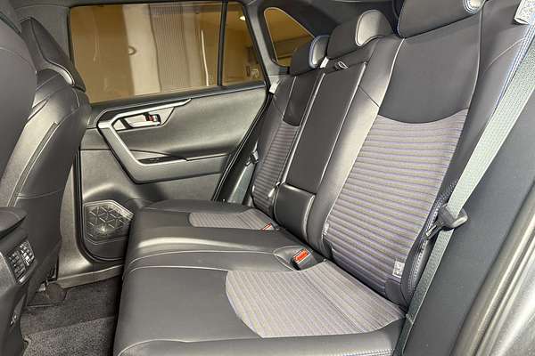 2024 Toyota RAV4 XSE AXAH54R