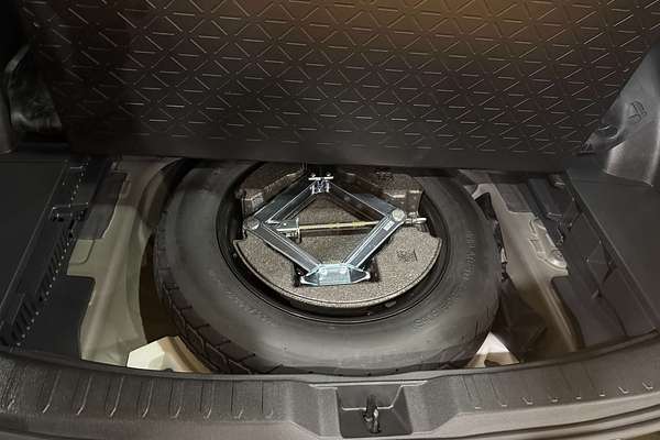 2024 Toyota RAV4 XSE AXAH54R