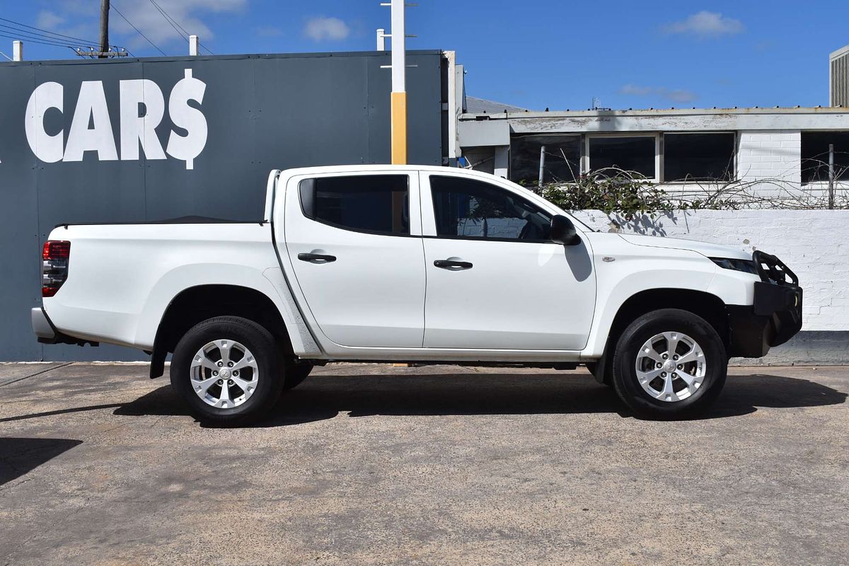 2019 Mitsubishi Triton GLX MR 4X4