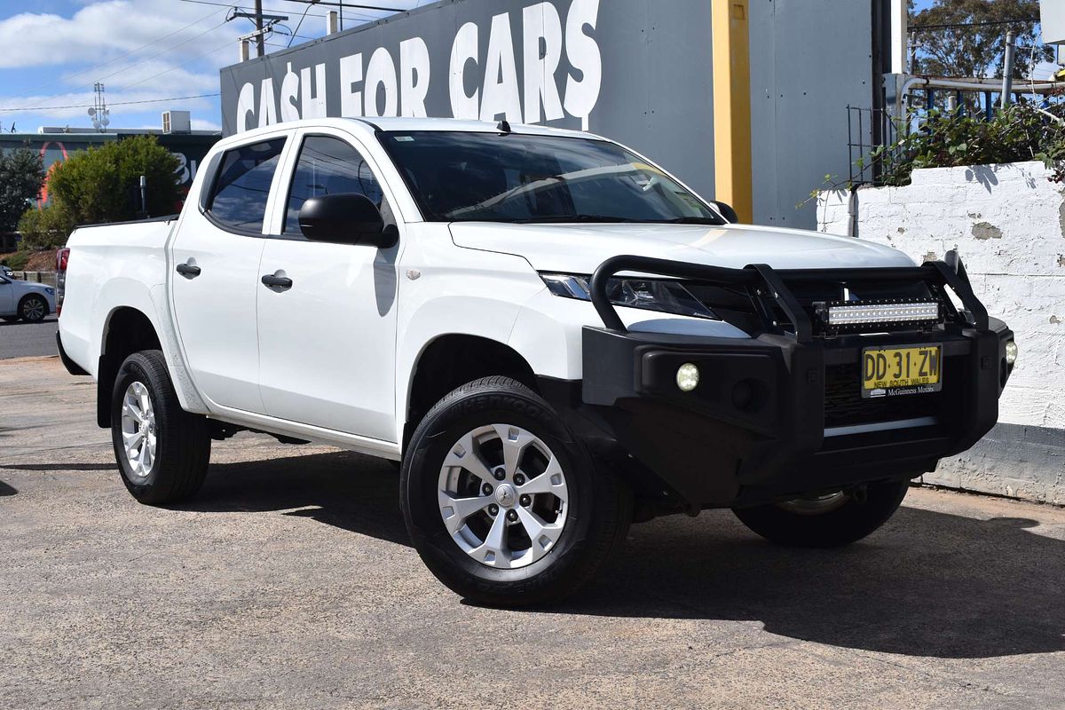 2019 Mitsubishi Triton GLX MR 4X4