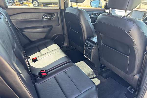 2022 Nissan X-TRAIL ST-L T33