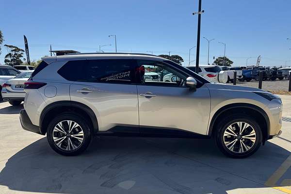 2022 Nissan X-TRAIL ST-L T33
