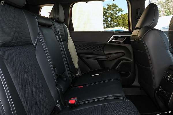 2024 Mitsubishi Outlander PHEV GSR ZM
