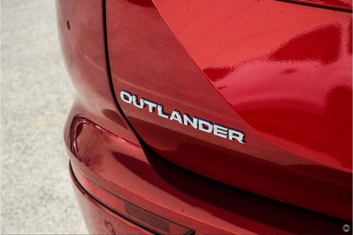 2024 Mitsubishi Outlander PHEV GSR ZM