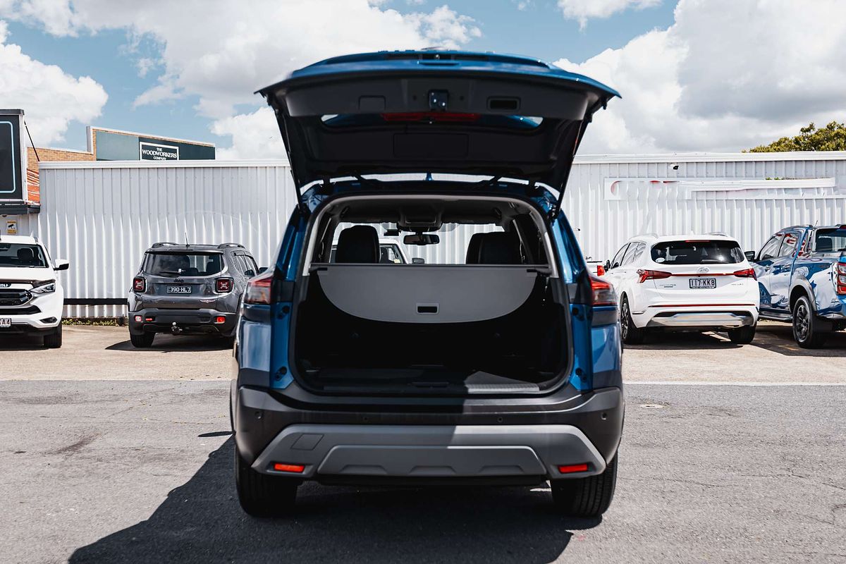 2023 Nissan X-TRAIL ST-L T33