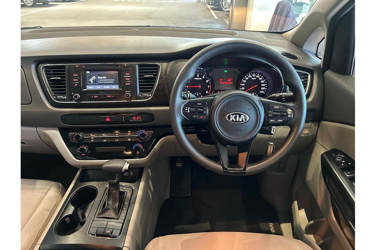 2017 Kia Carnival S YP
