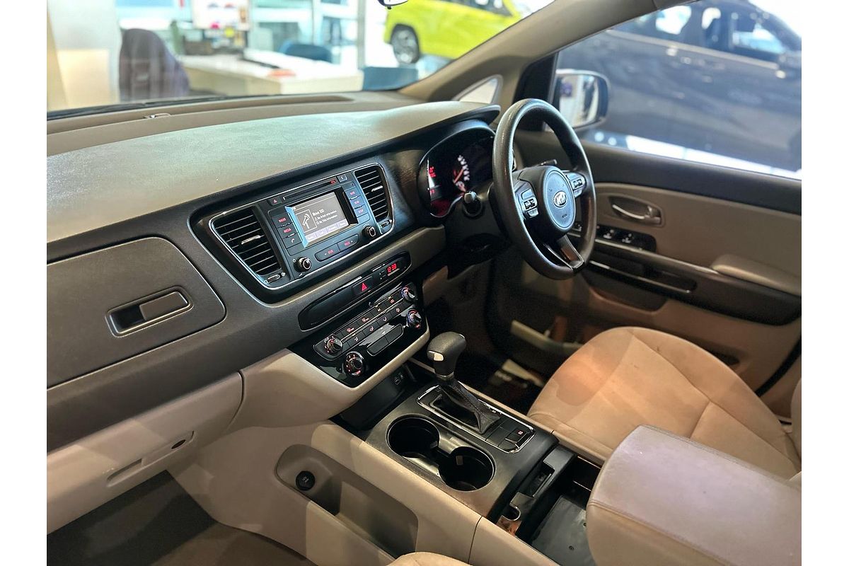 2017 Kia Carnival S YP