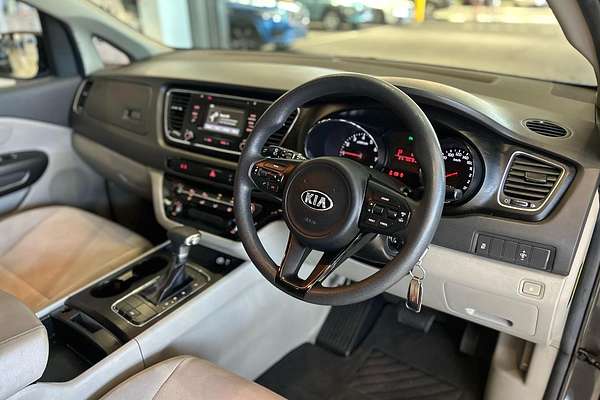 2017 Kia Carnival S YP