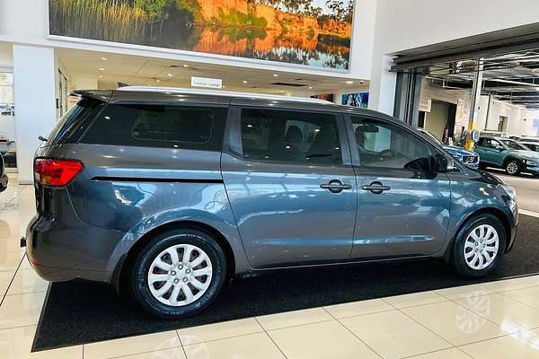 2017 Kia Carnival S YP
