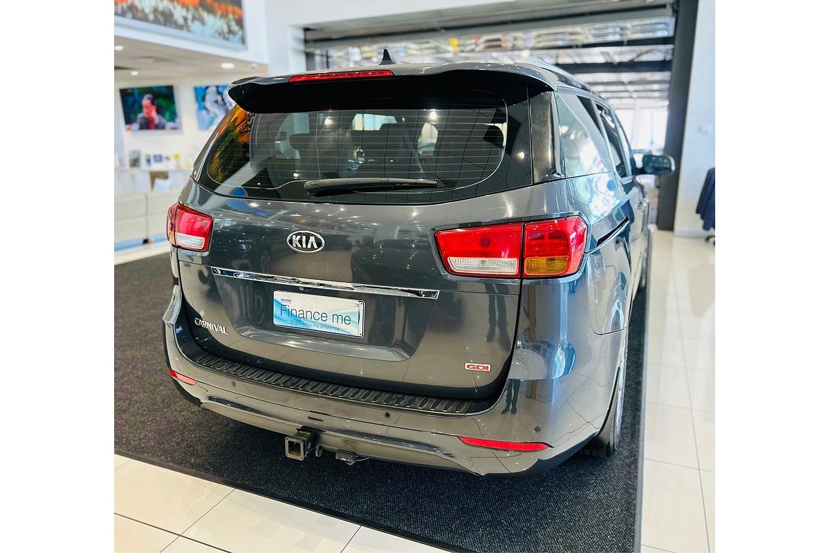 2017 Kia Carnival S YP
