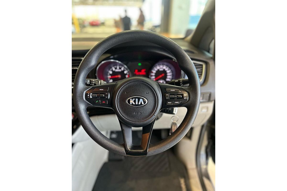 2017 Kia Carnival S YP