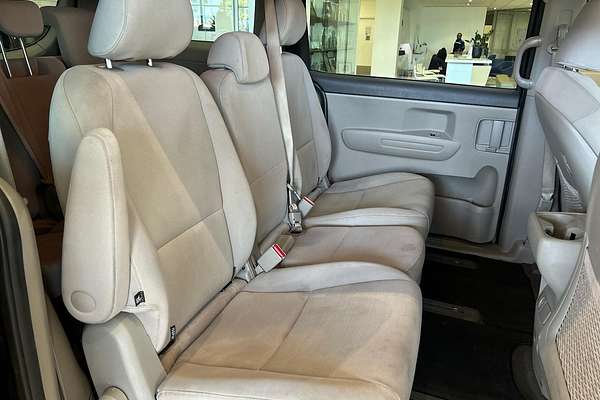 2017 Kia Carnival S YP