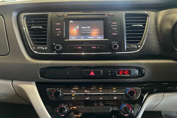 2017 Kia Carnival S YP
