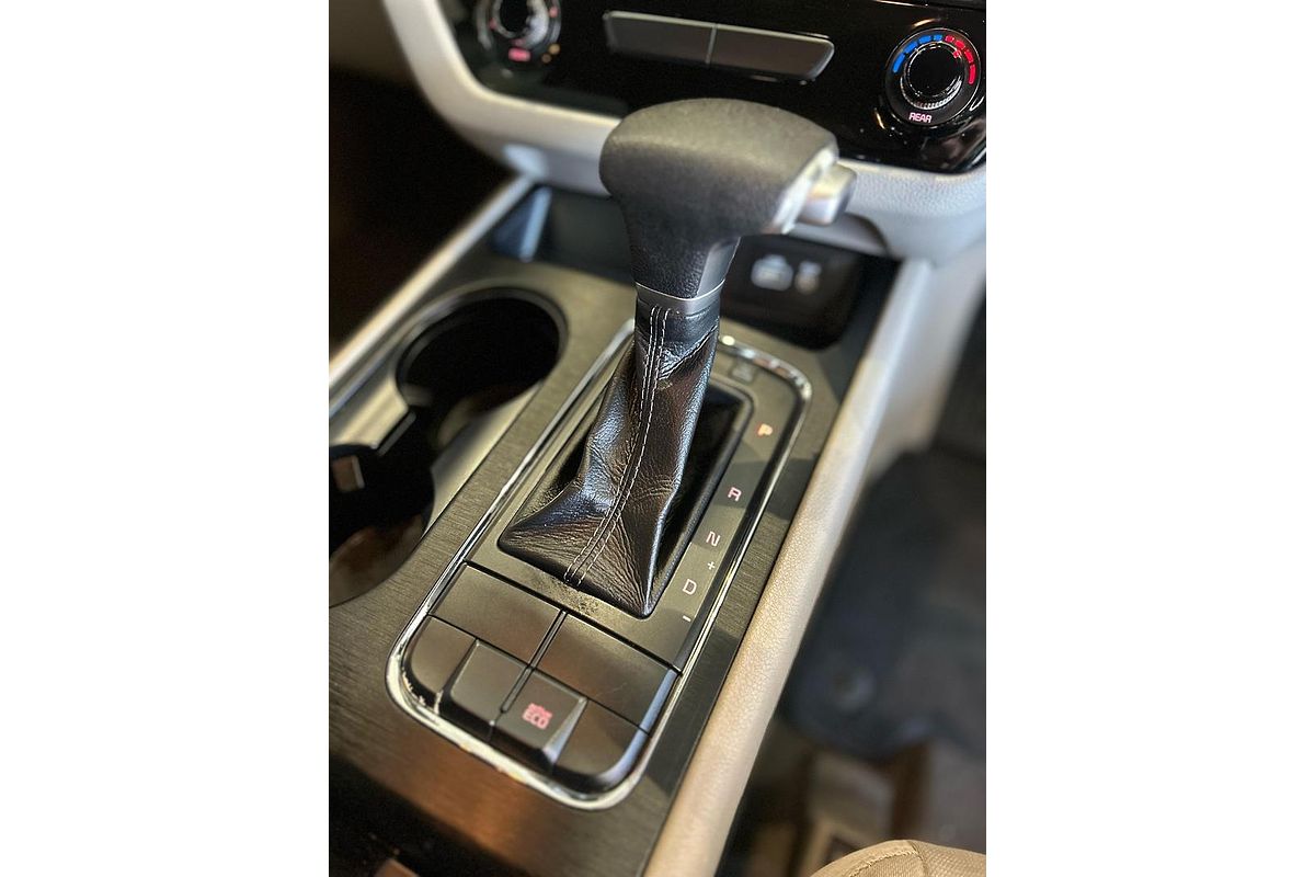 2017 Kia Carnival S YP