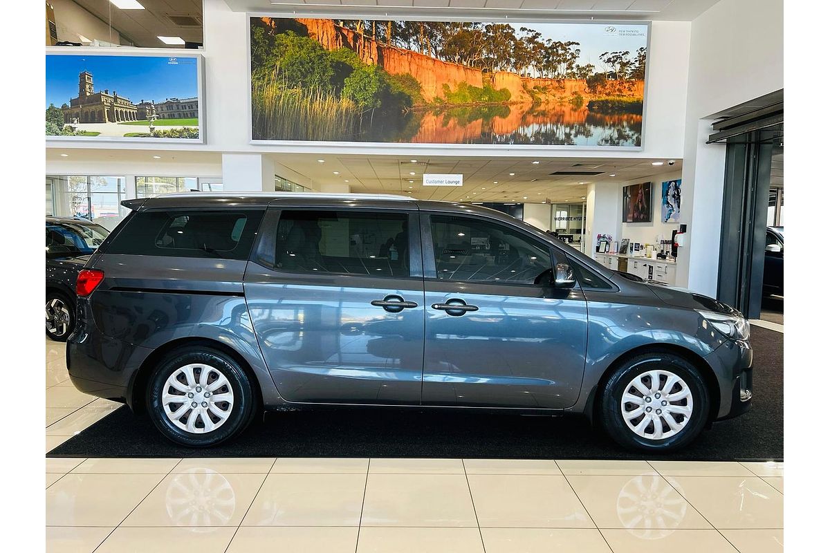 2017 Kia Carnival S YP