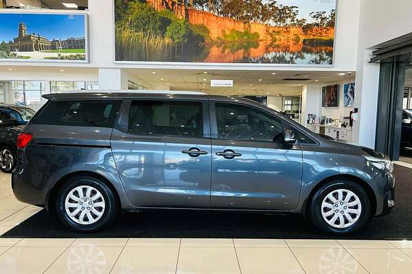 2017 Kia Carnival S YP
