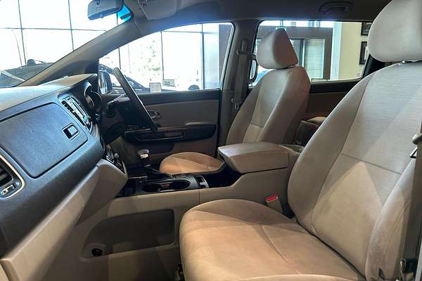 2017 Kia Carnival S YP