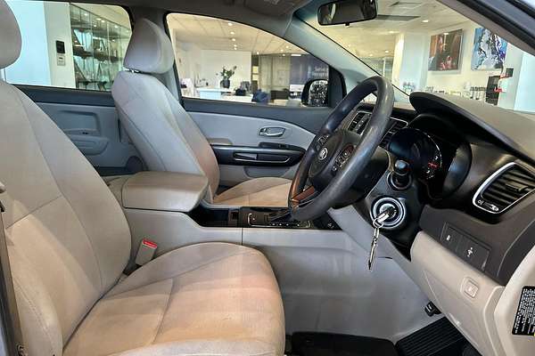 2017 Kia Carnival S YP