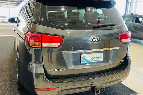 2017 Kia Carnival S YP