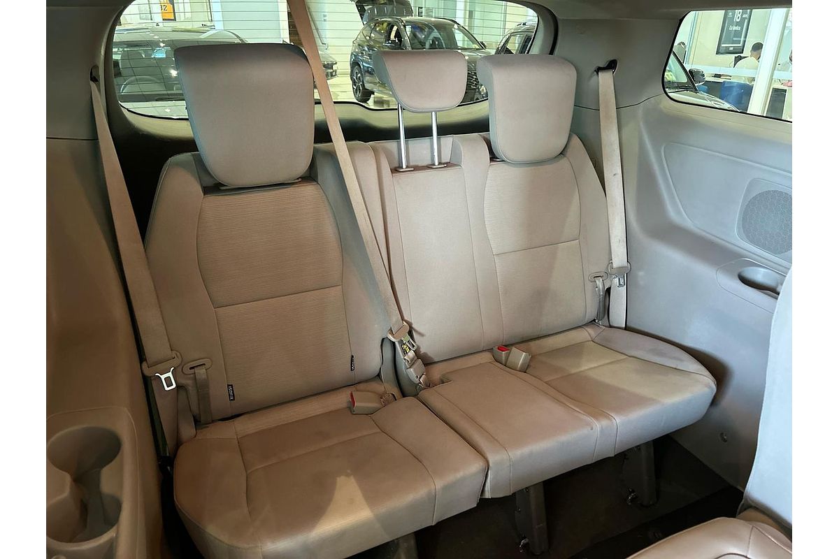 2017 Kia Carnival S YP