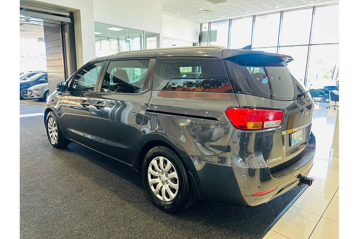 2017 Kia Carnival S YP