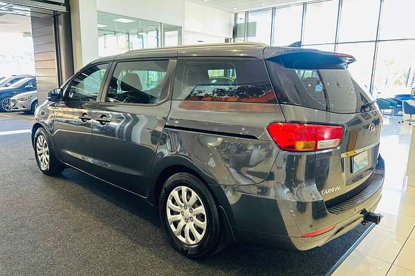 2017 Kia Carnival S YP