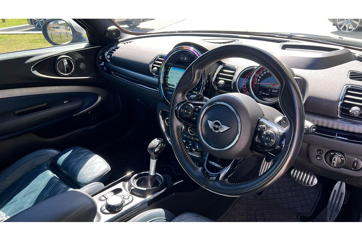 2017 MINI Clubman Cooper S F54