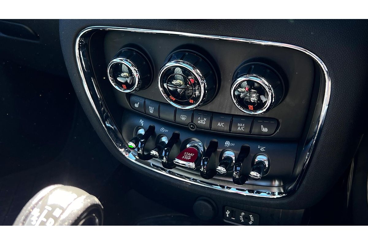 2017 MINI Clubman Cooper S F54