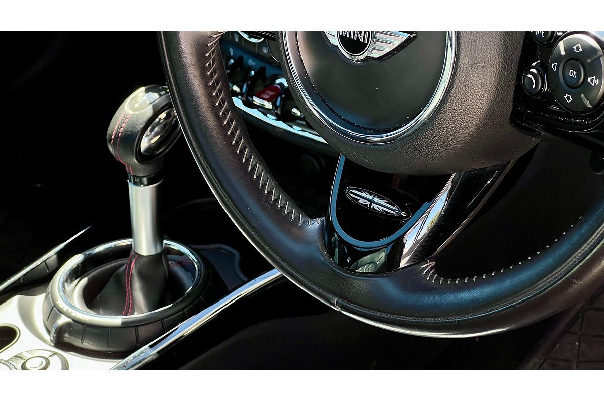 2017 MINI Clubman Cooper S F54