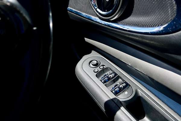 2017 MINI Clubman Cooper S F54
