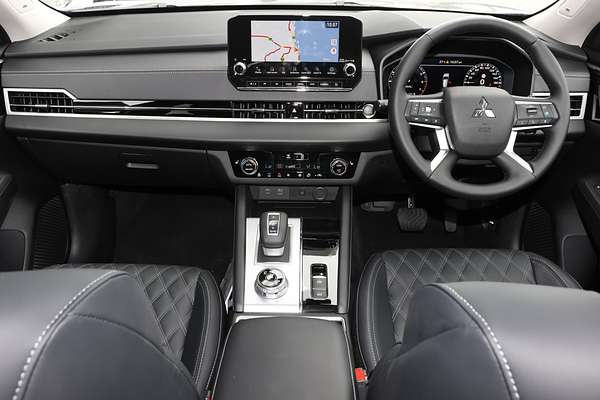2024 Mitsubishi Outlander Exceed ZM