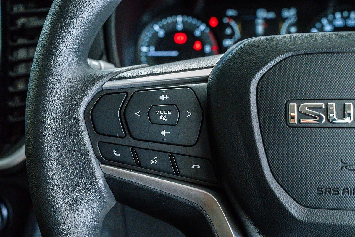 2025 Isuzu MU-X LS-M