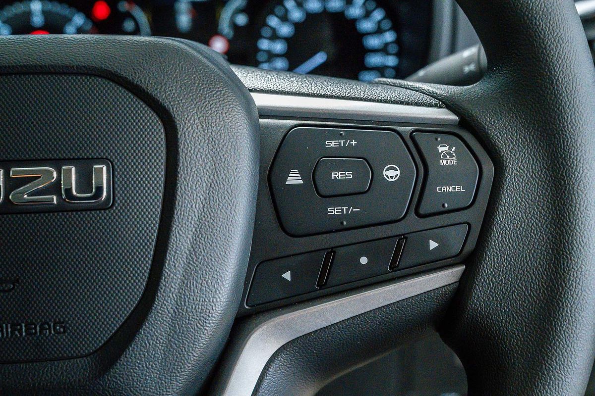 2025 Isuzu MU-X LS-M