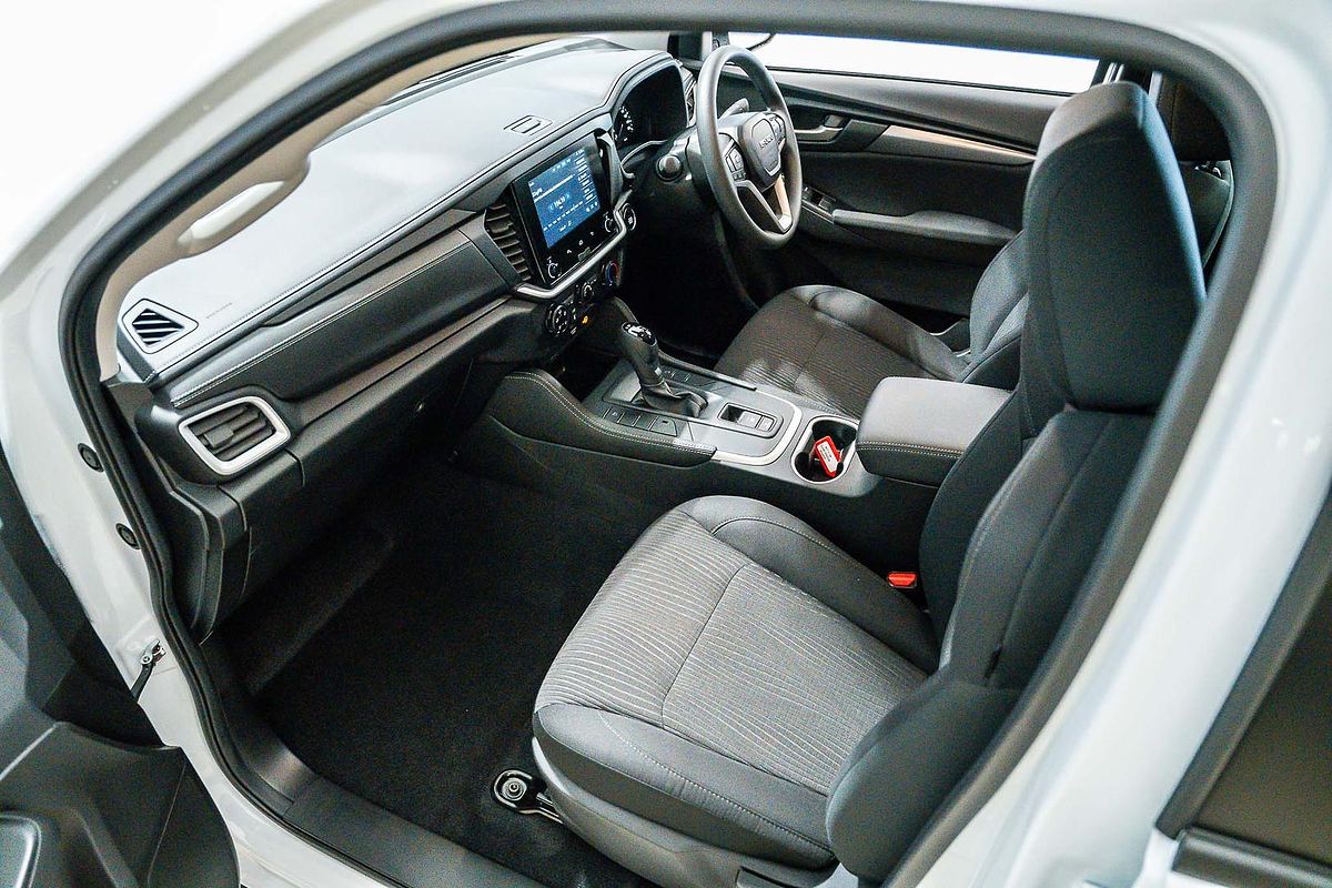 2025 Isuzu MU-X LS-M