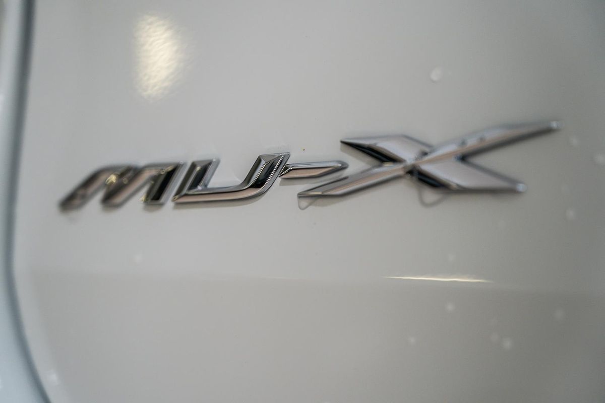2025 Isuzu MU-X LS-M