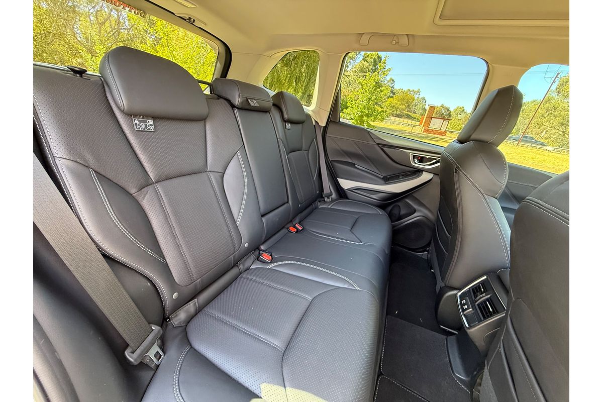 2024 Subaru Forester 2.5i-S S5