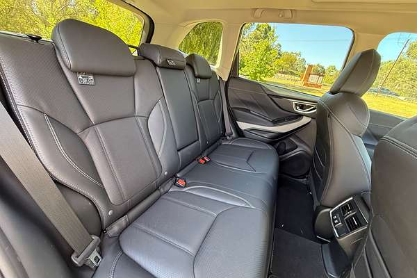 2024 Subaru Forester 2.5i-S S5