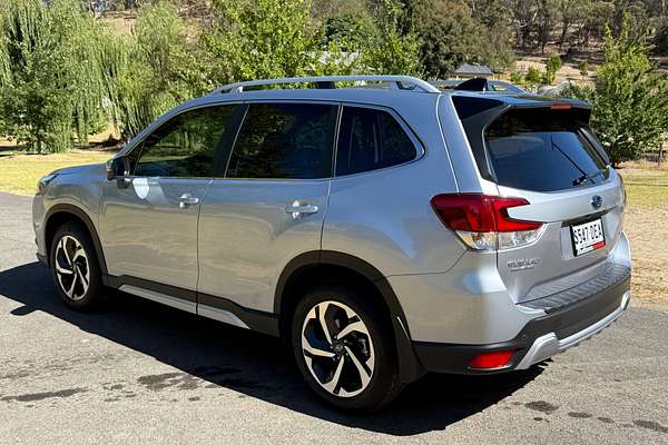2024 Subaru Forester 2.5i-S S5