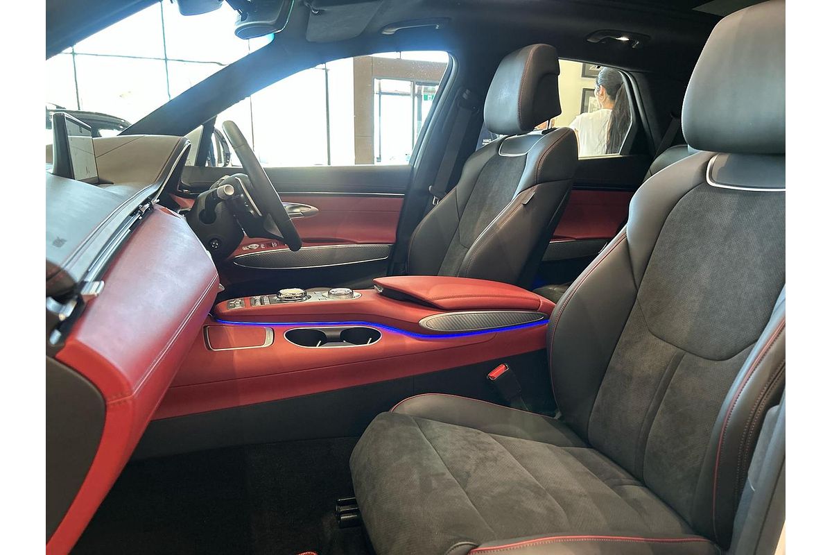 2024 Genesis GV70 2.5T AWD JK.V2