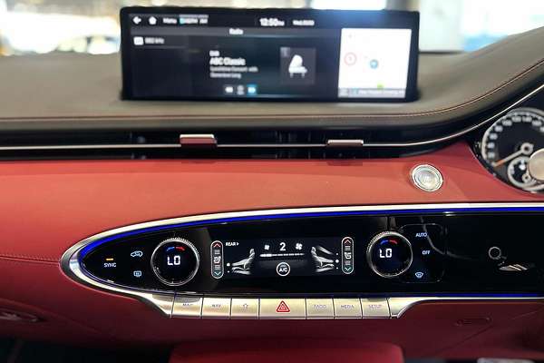 2024 Genesis GV70 2.5T AWD JK.V2