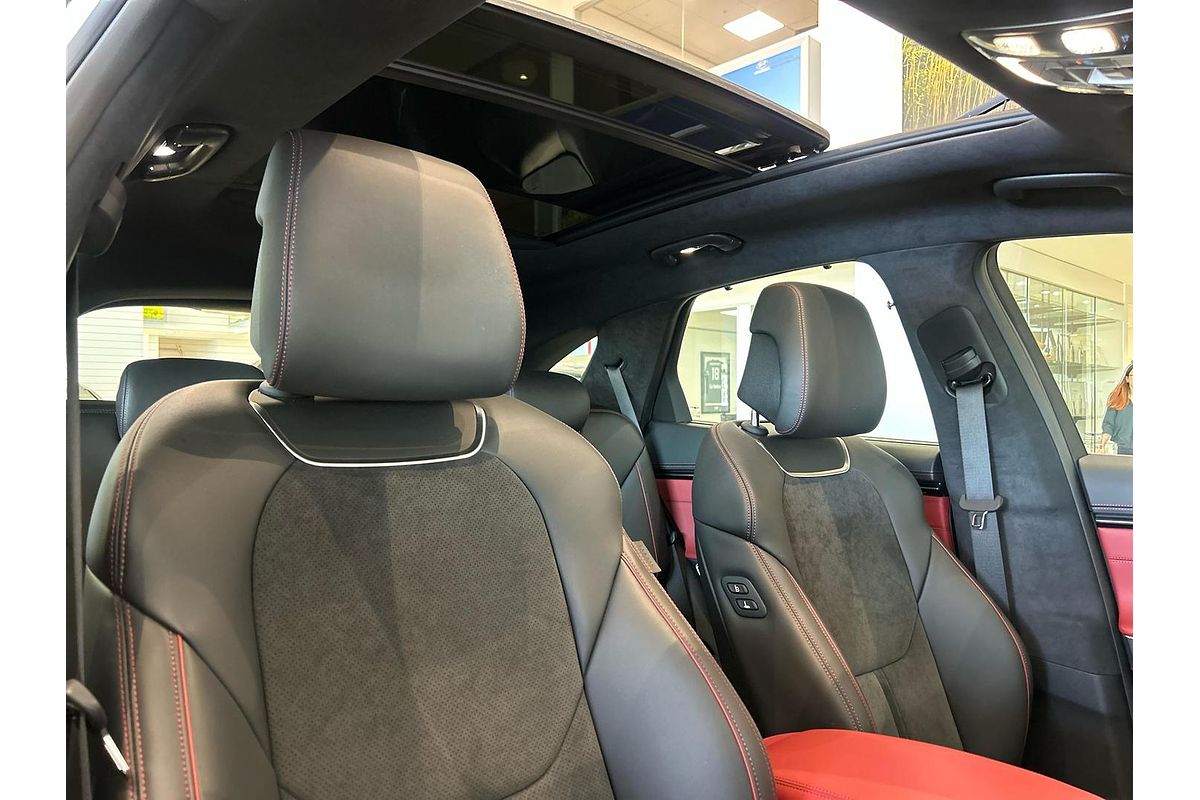 2024 Genesis GV70 2.5T AWD JK.V2