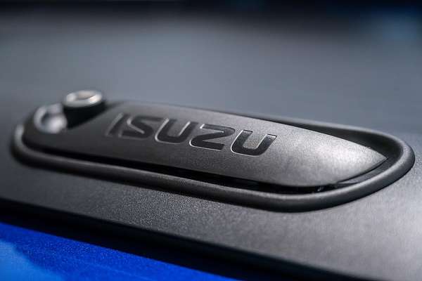2024 Isuzu D-MAX X-TERRAIN 4X4