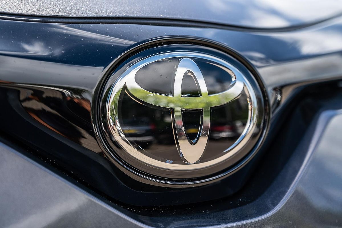 2023 Toyota C-HR GXL NGX10R