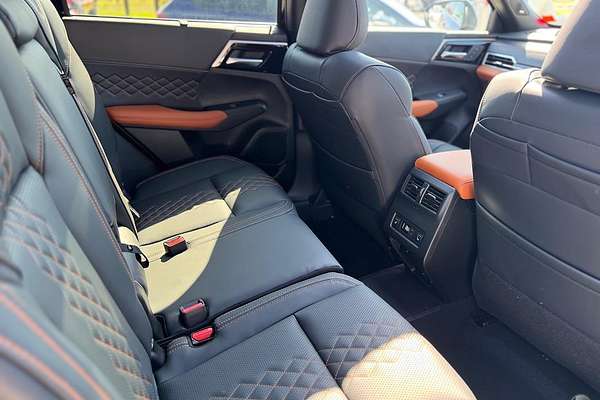 2024 Mitsubishi Outlander PHEV Exceed Tourer ZM