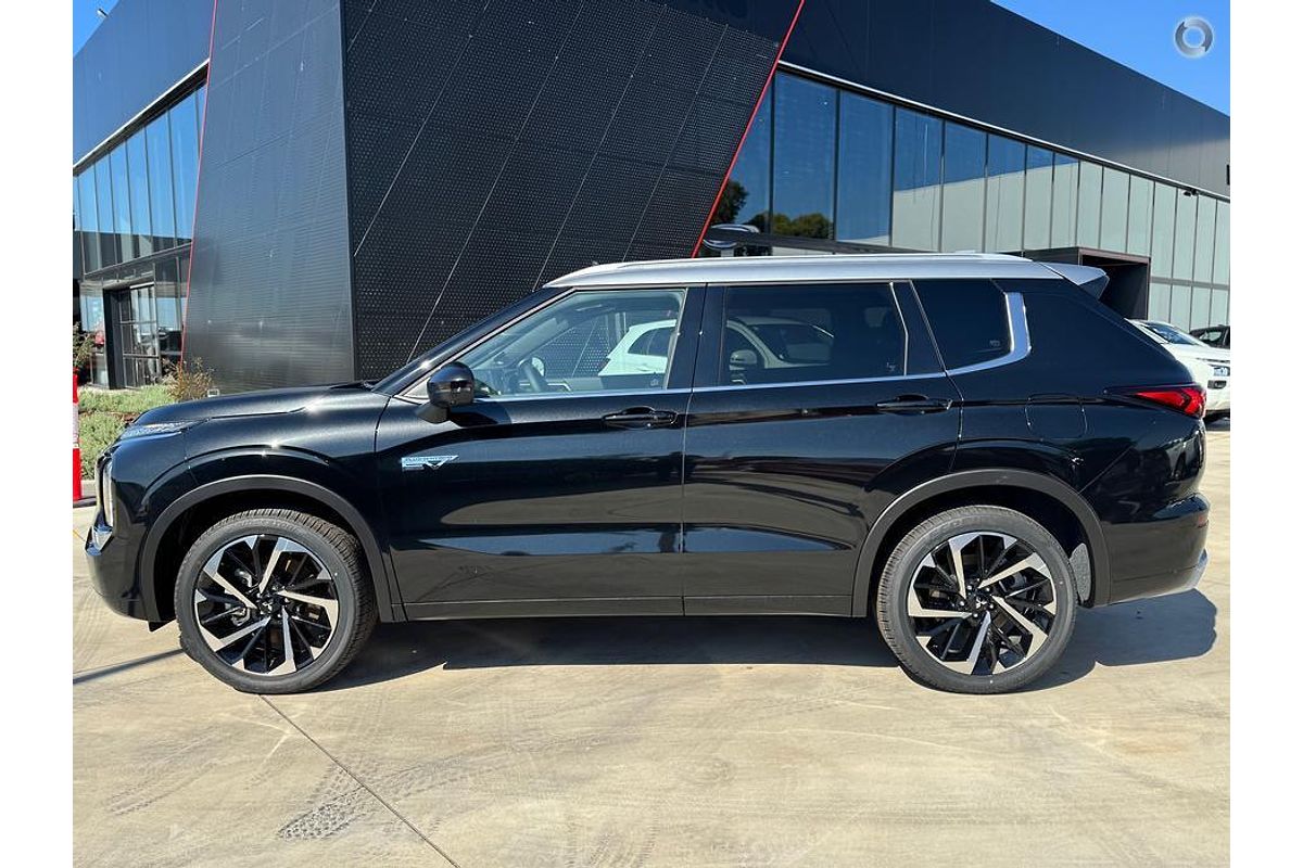 2024 Mitsubishi Outlander PHEV Exceed Tourer ZM