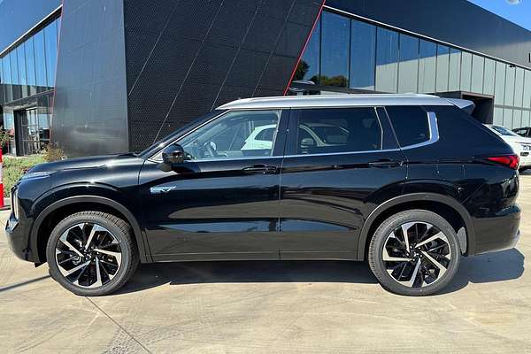 2024 Mitsubishi Outlander PHEV Exceed Tourer ZM