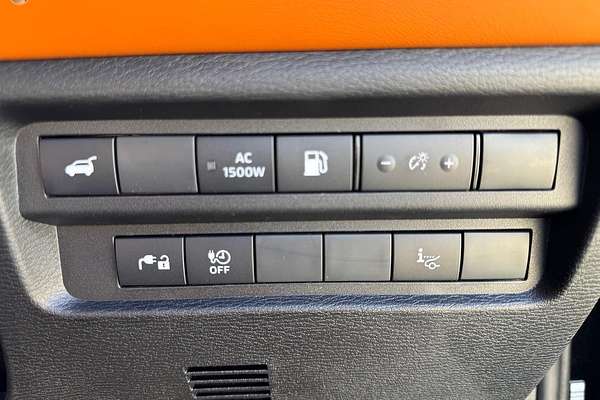 2024 Mitsubishi Outlander PHEV Exceed Tourer ZM